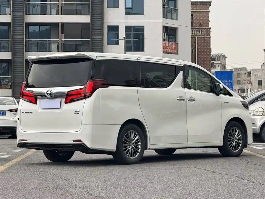 Toyota Alphard 2020