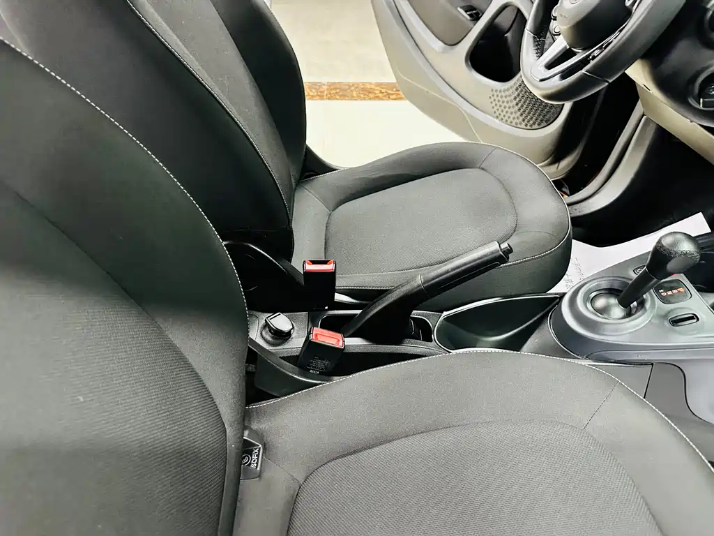 smart Fortwo 2018 — фото 26