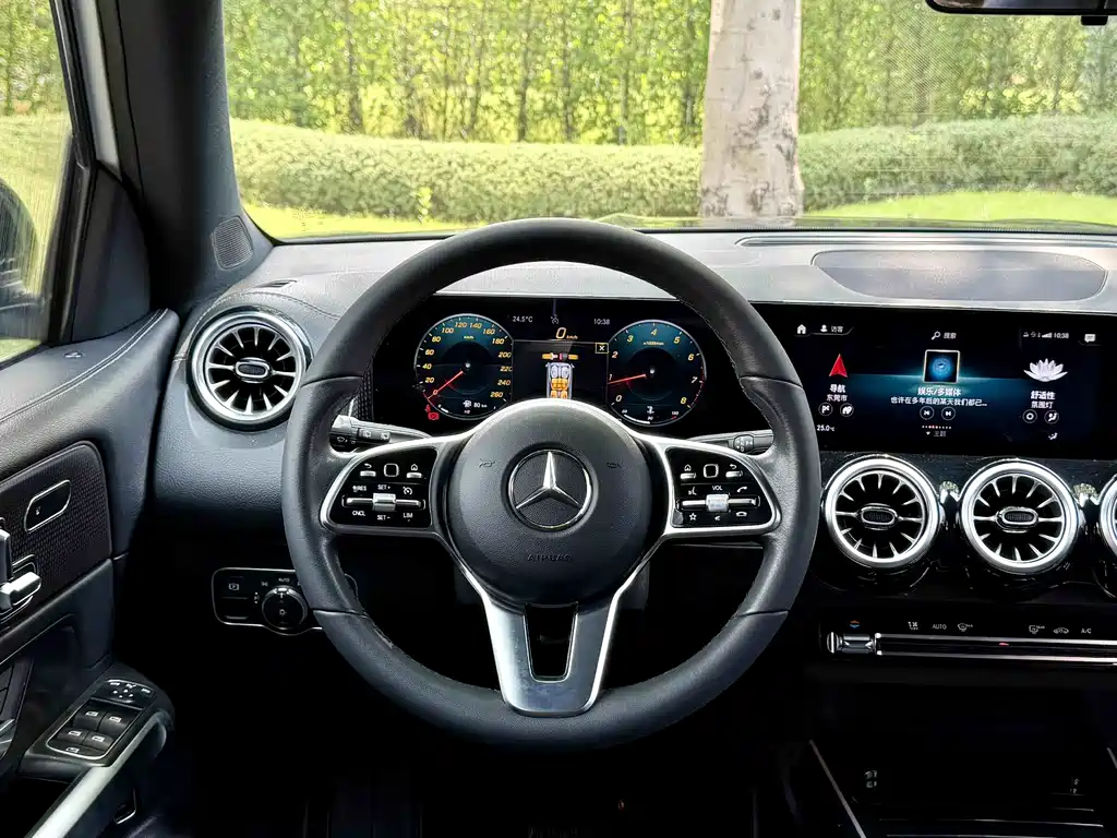 Mercedes-Benz GLB 2021 — фото 18