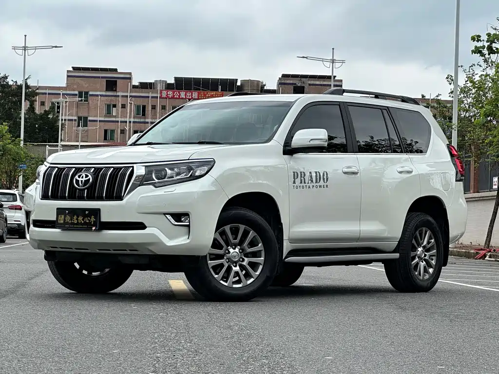Toyota Prado 2018 — фото 1