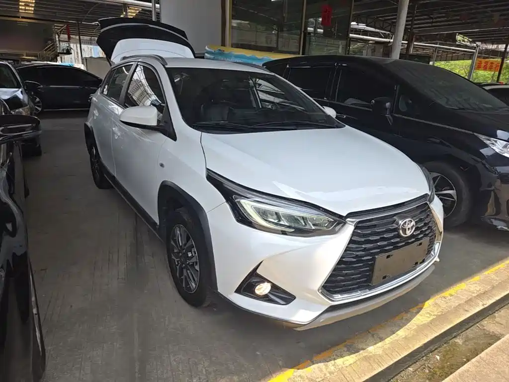 Toyota Yaris L 2023