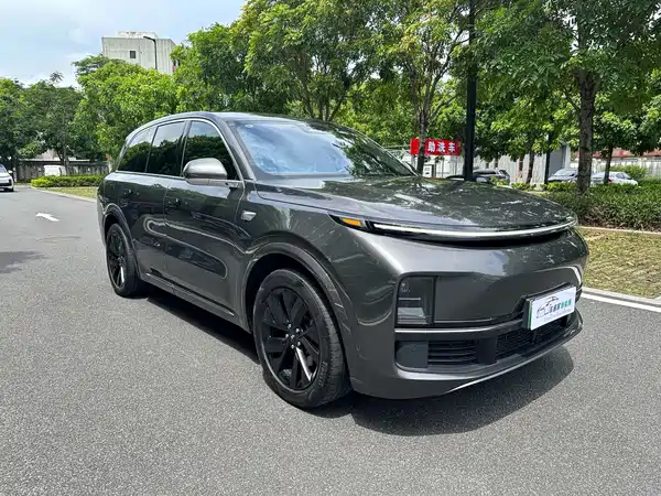 Li Auto L8 2023