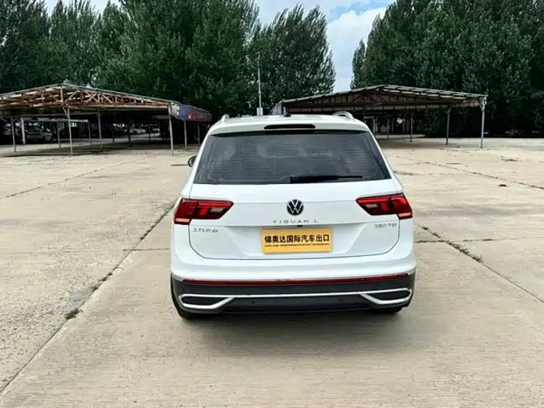 Volkswagen Tiguan L 2023