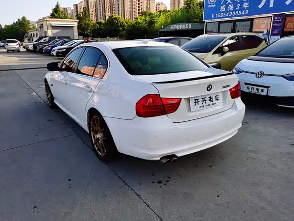 BMW 3 Series 2010