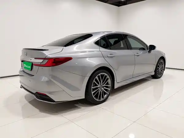 Toyota Camry 2024