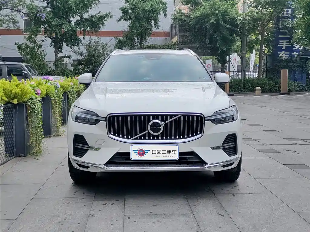 Volvo XC60 2024 — фото 2