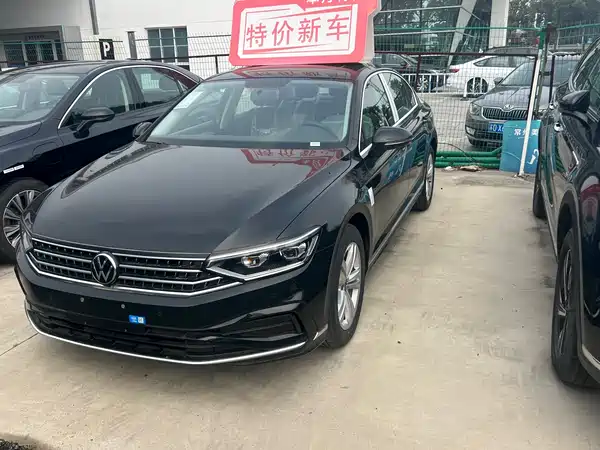 Volkswagen Magotan 2025