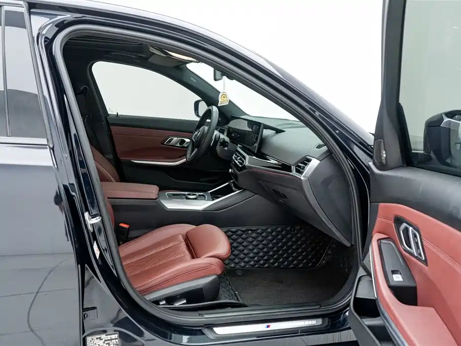 BMW 3 Series 2023 — фото 15