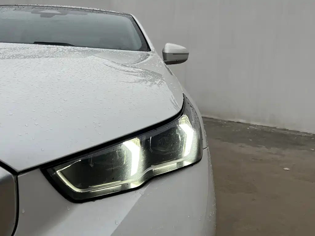 BMW 5 Series 2024