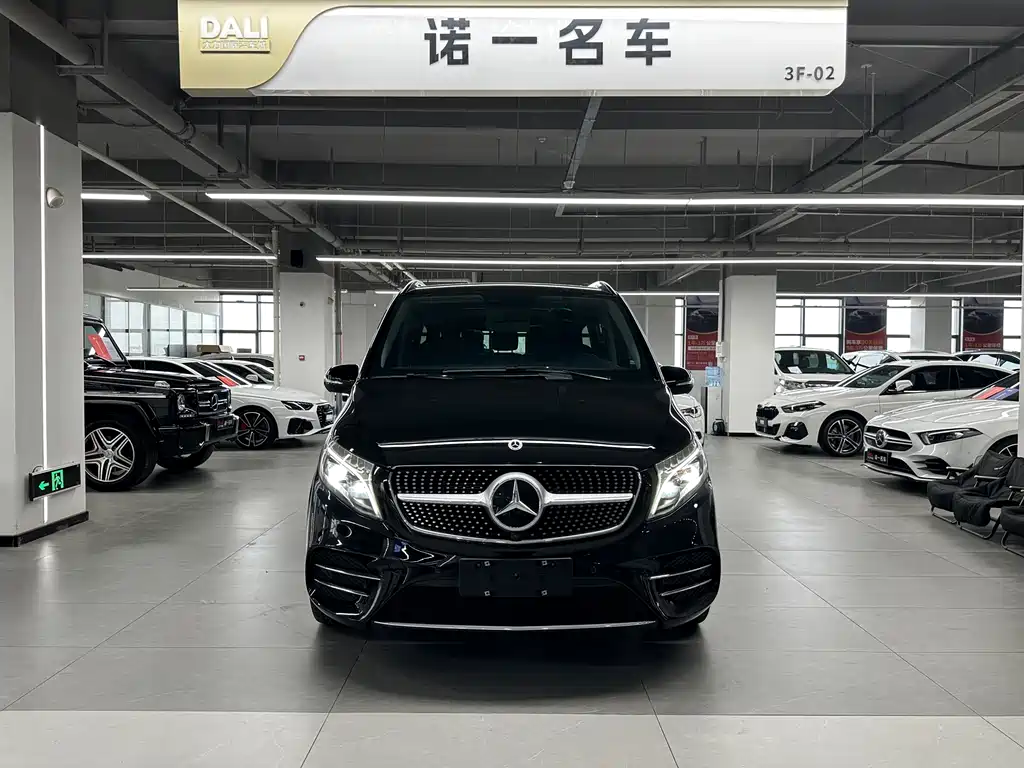 Mercedes-Benz V-Class 2022 — фото 2