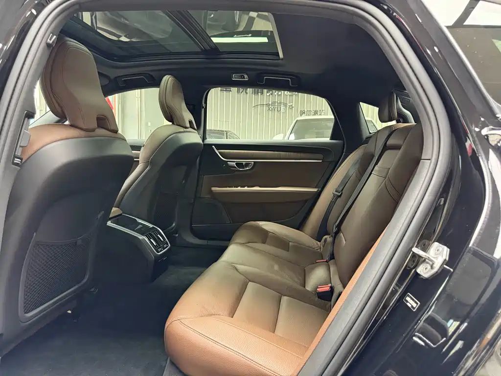 Volvo S90 2021 — фото 12