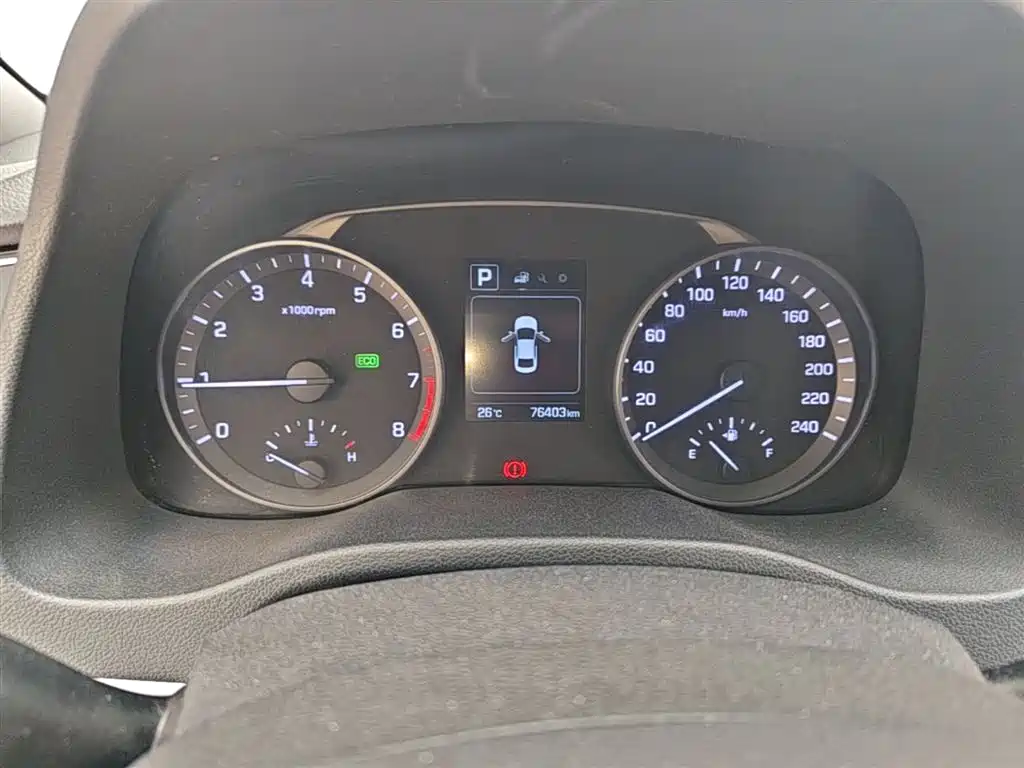 Hyundai Elantra 2017 — фото 12