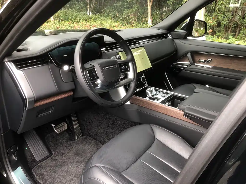 Land Rover Range Rover 2024 — фото 10