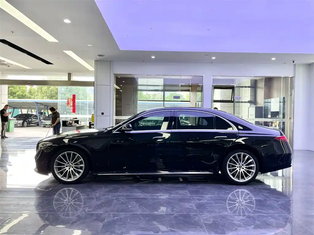 Mercedes-Benz S-Class 2022