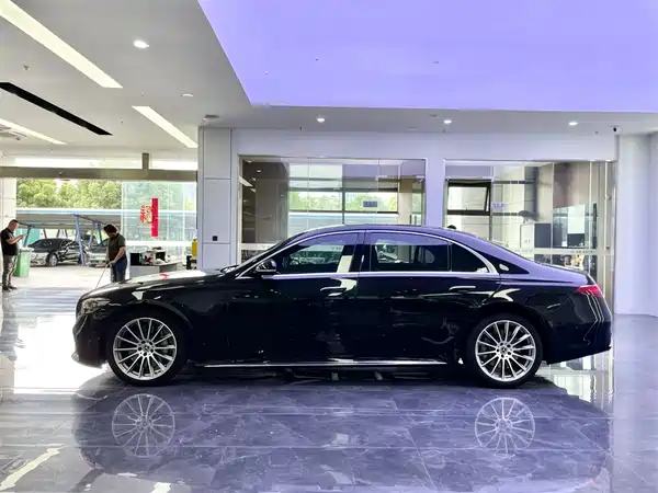 Mercedes-Benz S-Class 2022