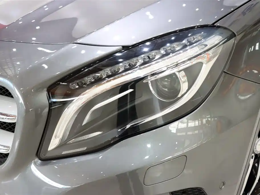 Mercedes-Benz GLA 2015