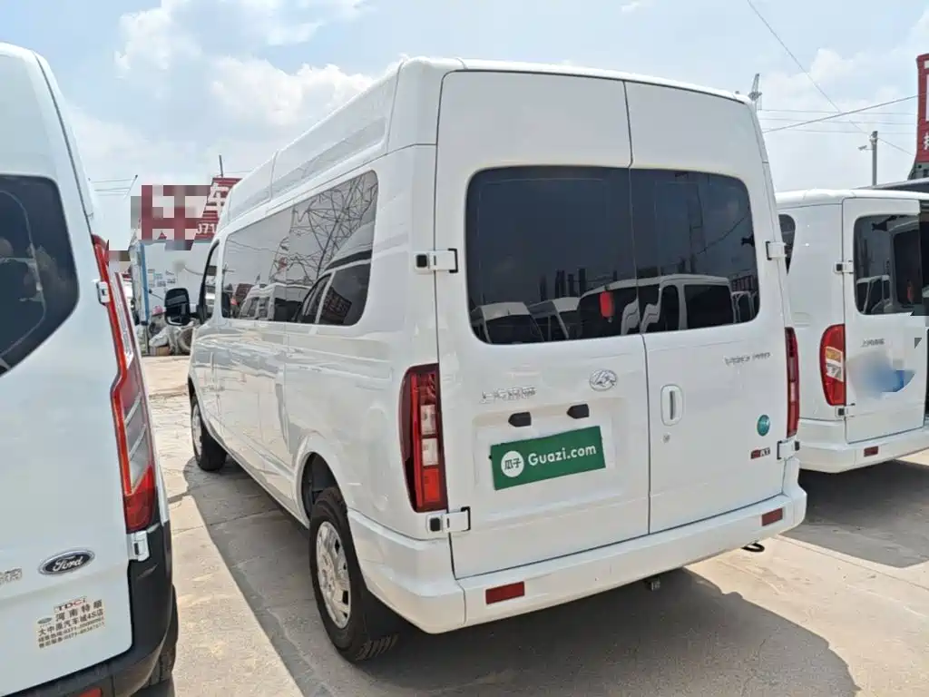 Maxus V80 2025