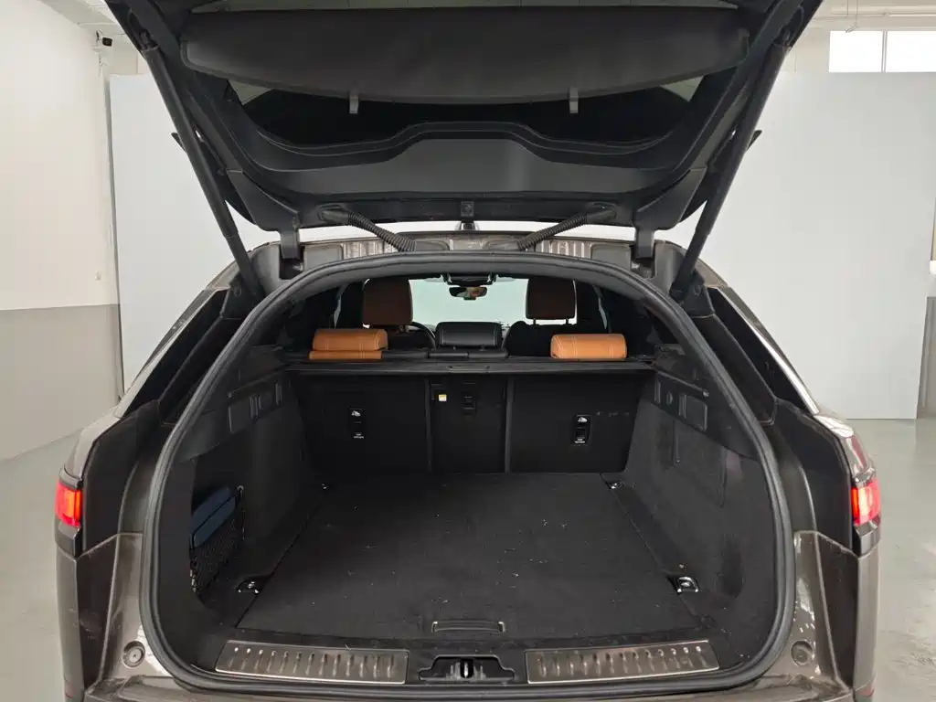 Land Rover Range Rover Velar 2022 — фото 18