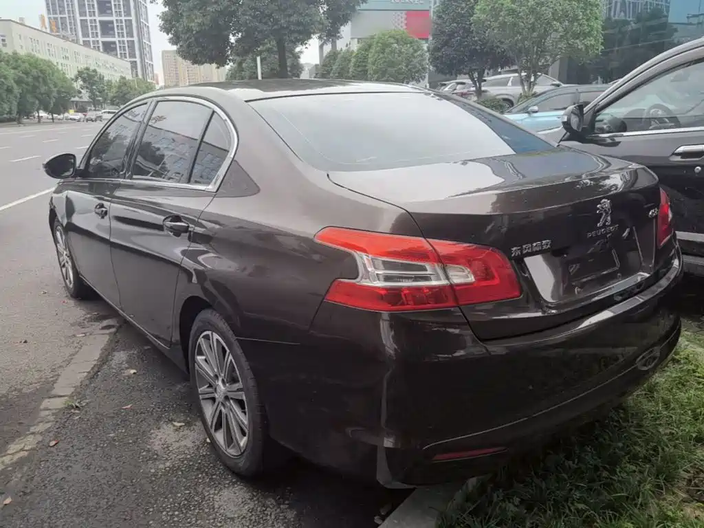 Peugeot 408 2016