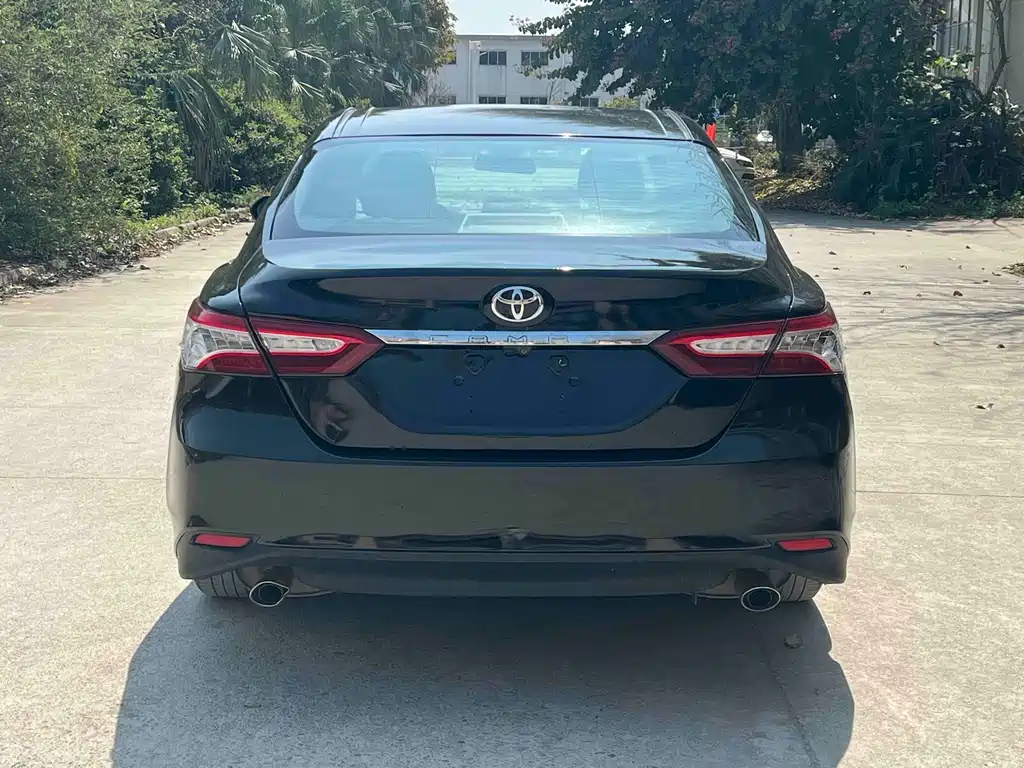 Toyota Camry 2020 — фото 5