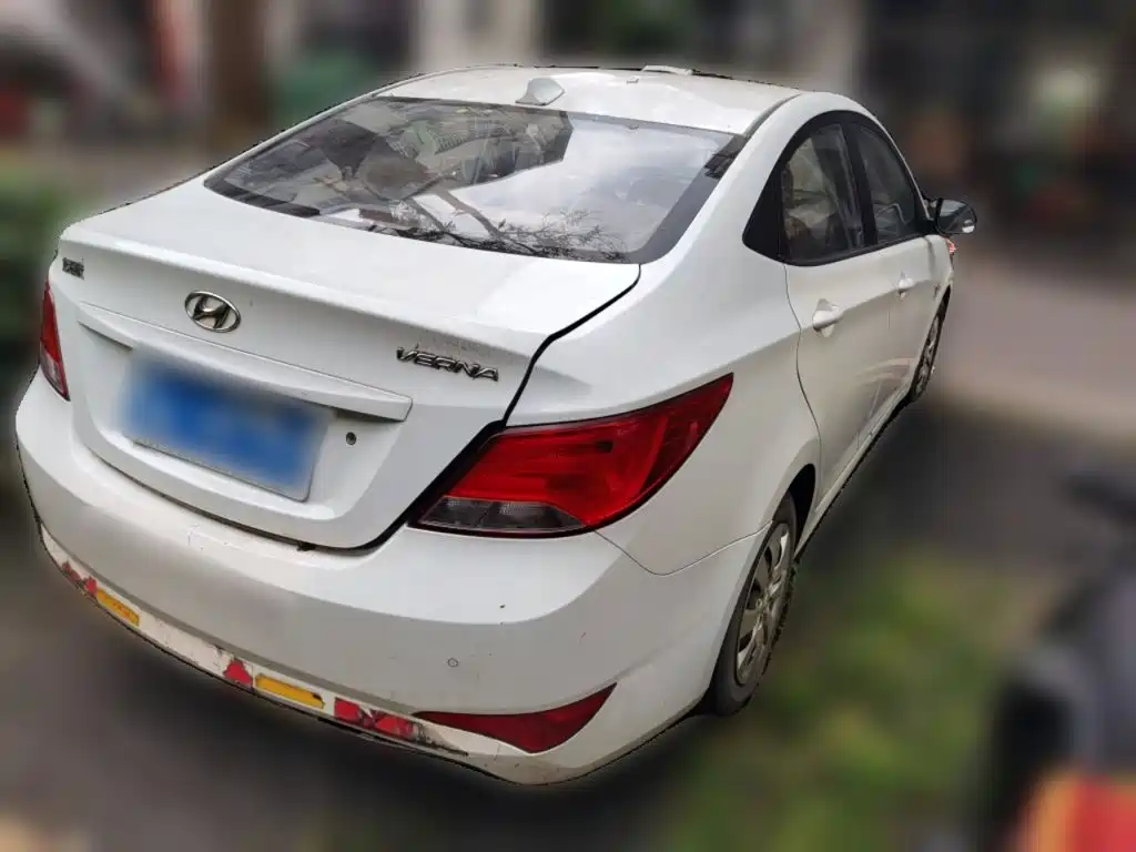 Hyundai Verna 2015