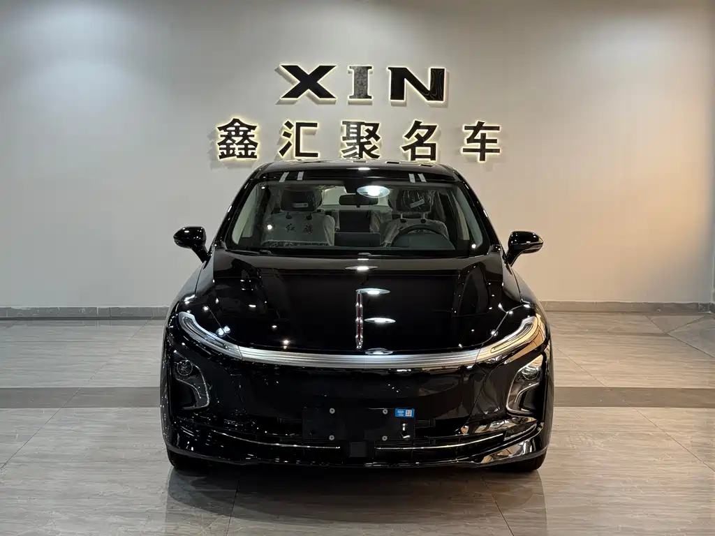 Hongqi E-QM5 — фото 1
