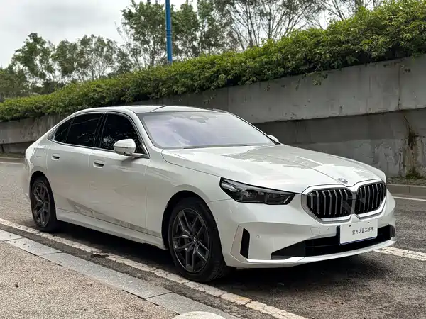 BMW 5 Series 2024