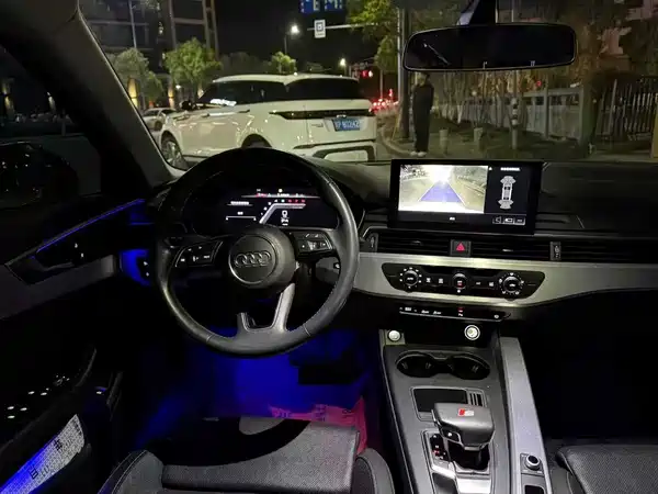 Audi A4L 2020
