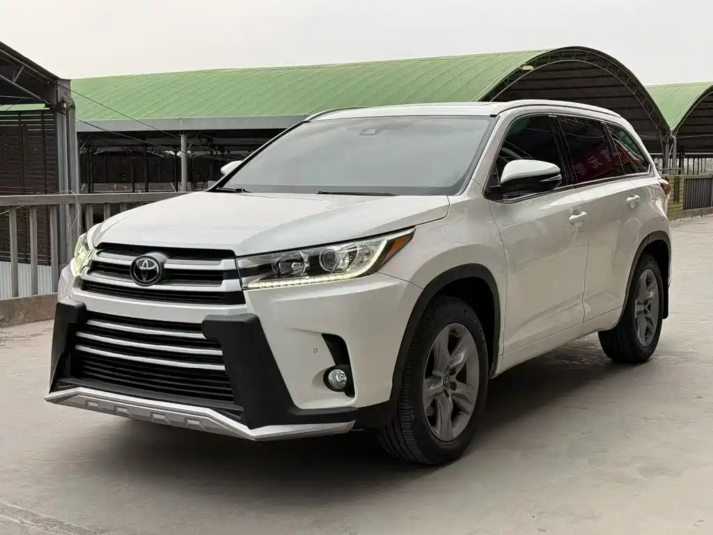 Toyota Highlander 2019 — фото 1