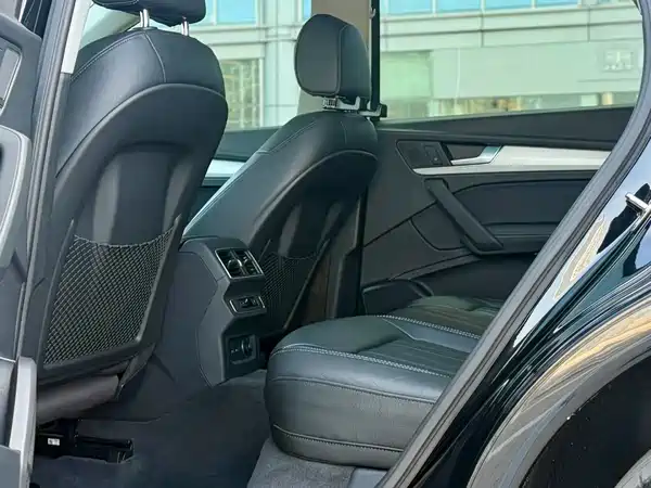 Audi Q5L 2020