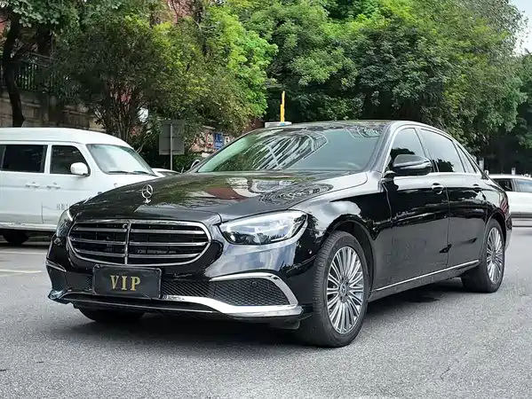 Mercedes-Benz E-Class 2022