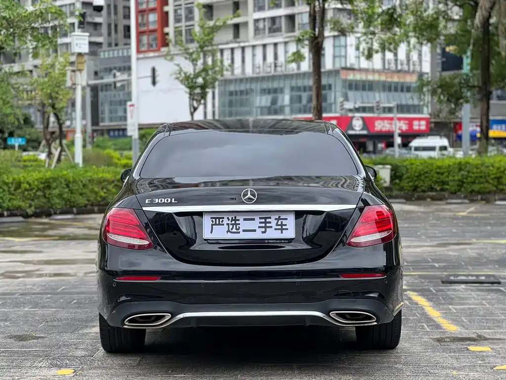Mercedes-Benz E-Class 2018 — фото 14