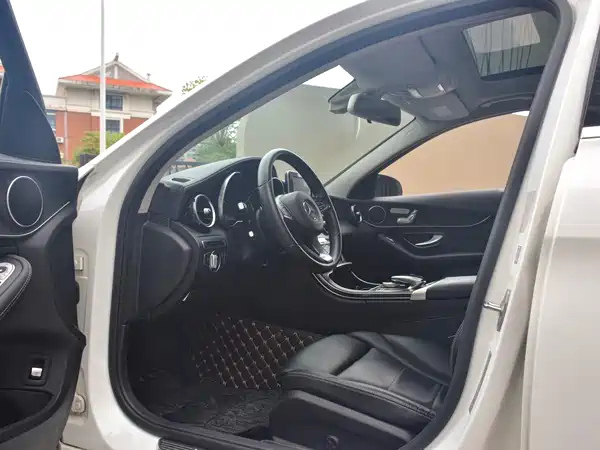 Mercedes-Benz C-Class 2017