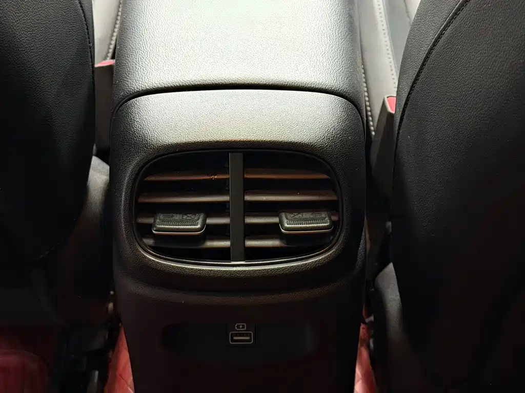 Hyundai Elantra 2022 — фото 14