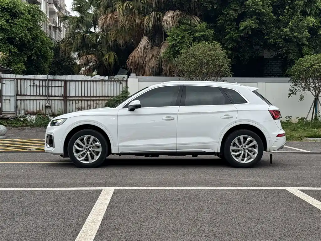Audi Q5L 2022 — фото 3