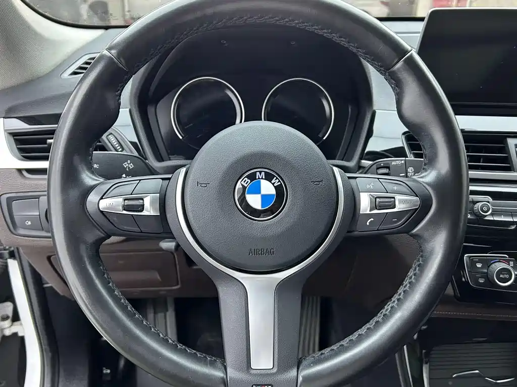 BMW X1 2022 — фото 15