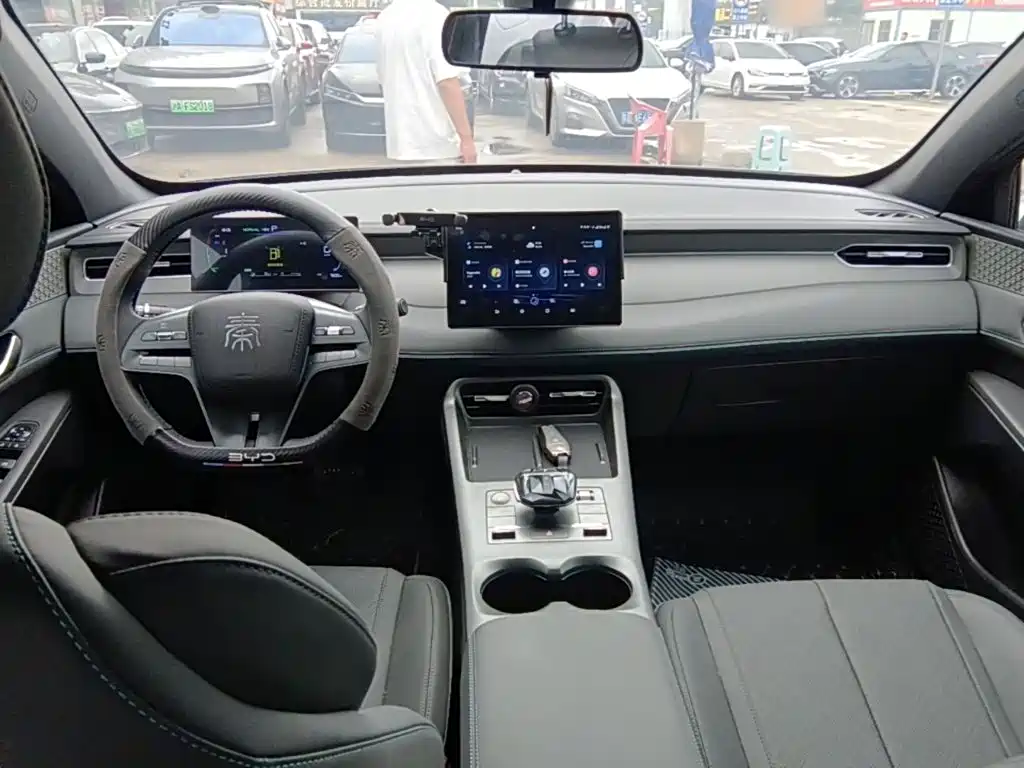 BYD Qin PLUS 2025 — фото 10