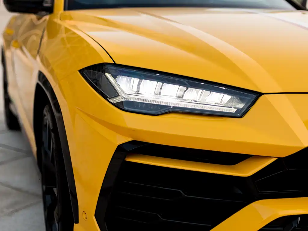 Lamborghini Urus 2023 — фото 6