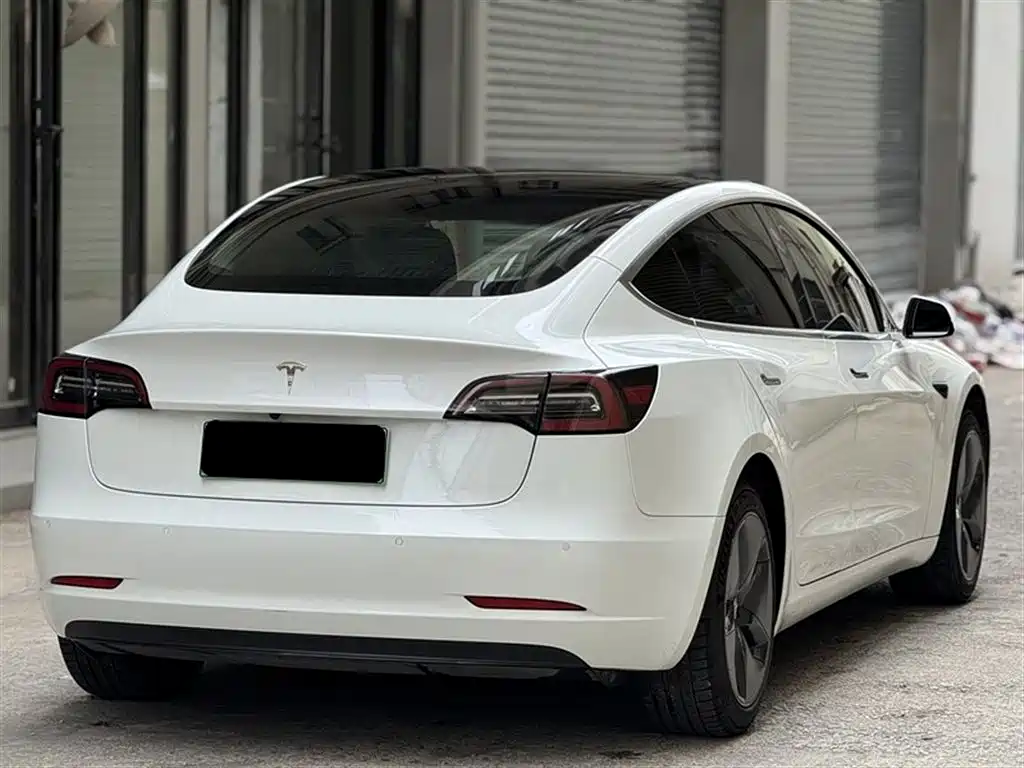 Tesla Model 3 2020 — фото 16