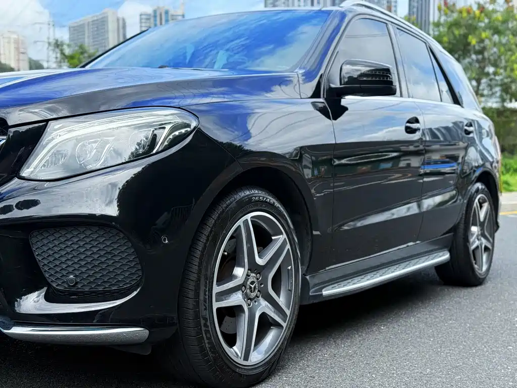 Mercedes-Benz GLE 2017 — фото 20