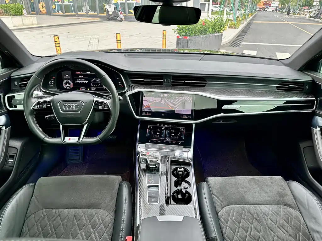 Audi A6L 2021