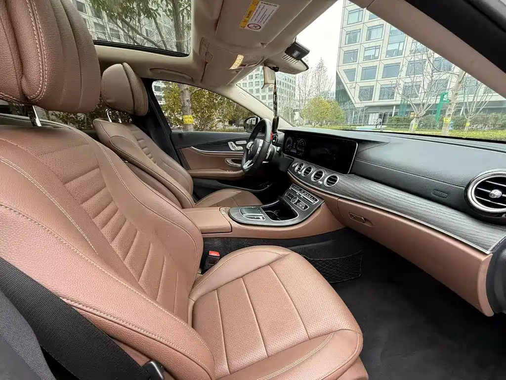 Mercedes-Benz E-Class 2019 — фото 9