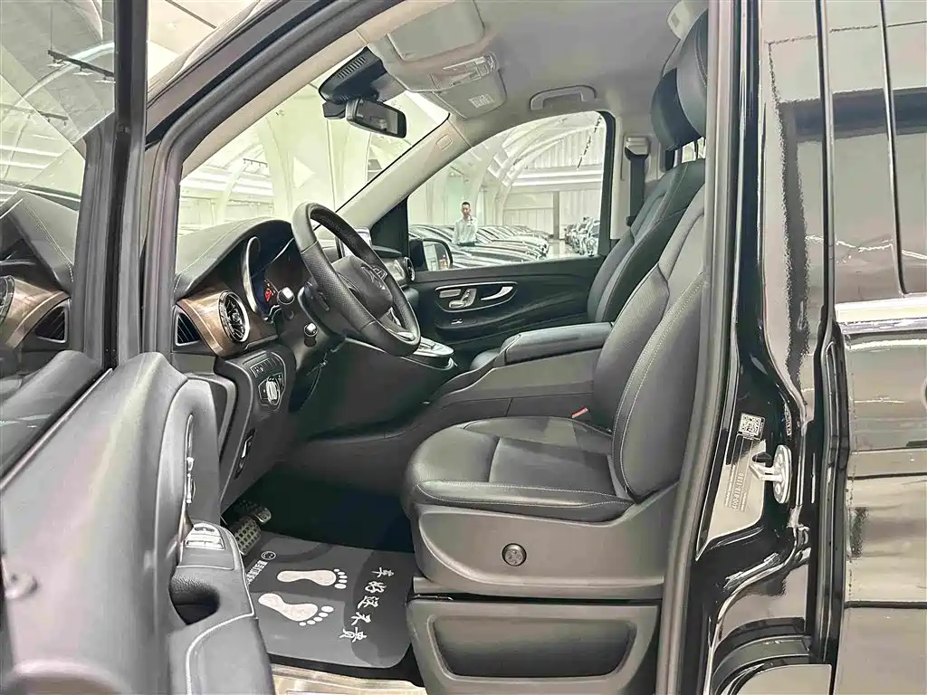 Mercedes-Benz V-Class 2021