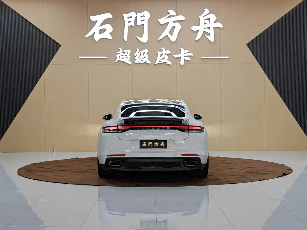 Porsche Panamera 2022