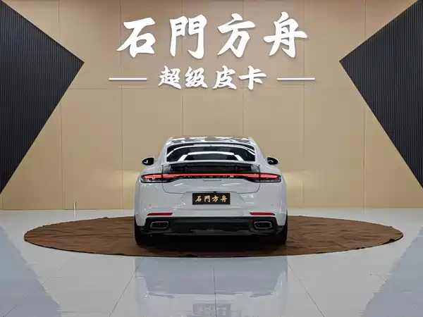 Porsche Panamera 2022