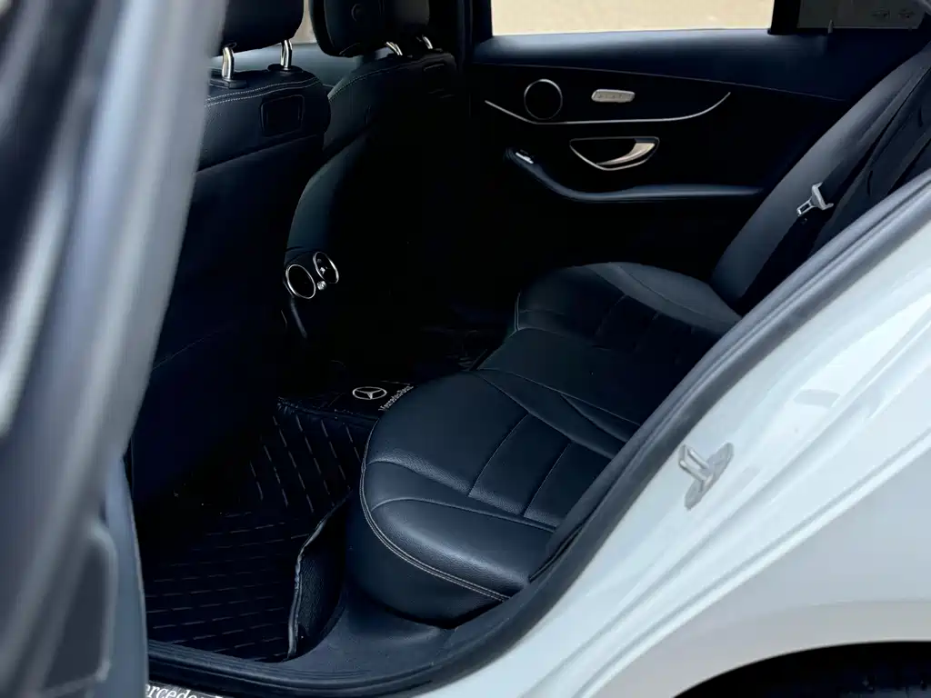 Mercedes-Benz C-Class 2017 — фото 13
