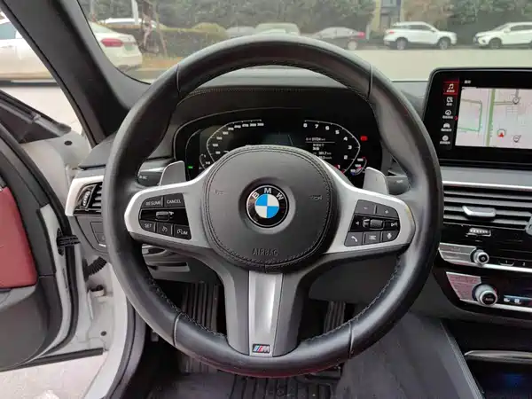BMW 5 Series 2022