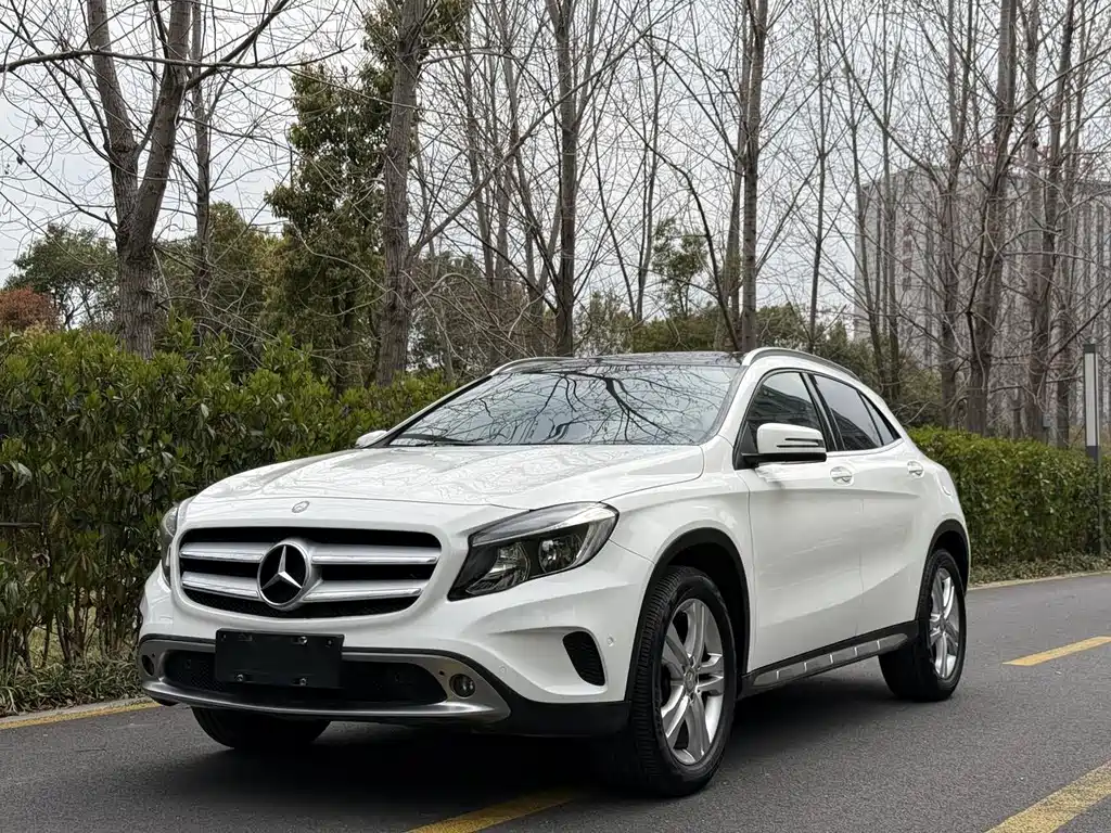 Mercedes-Benz GLA 2016