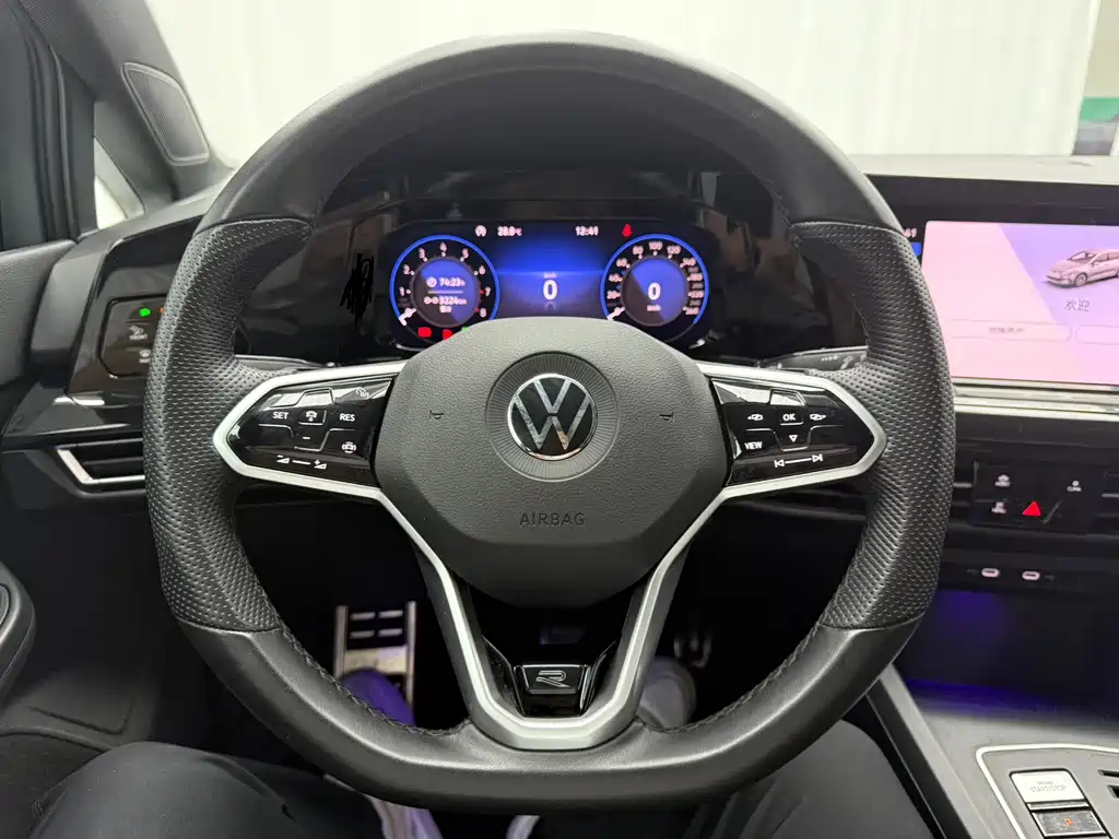 Volkswagen Golf 2022
