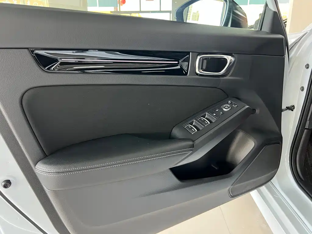 Honda Civic 2025 — фото 16